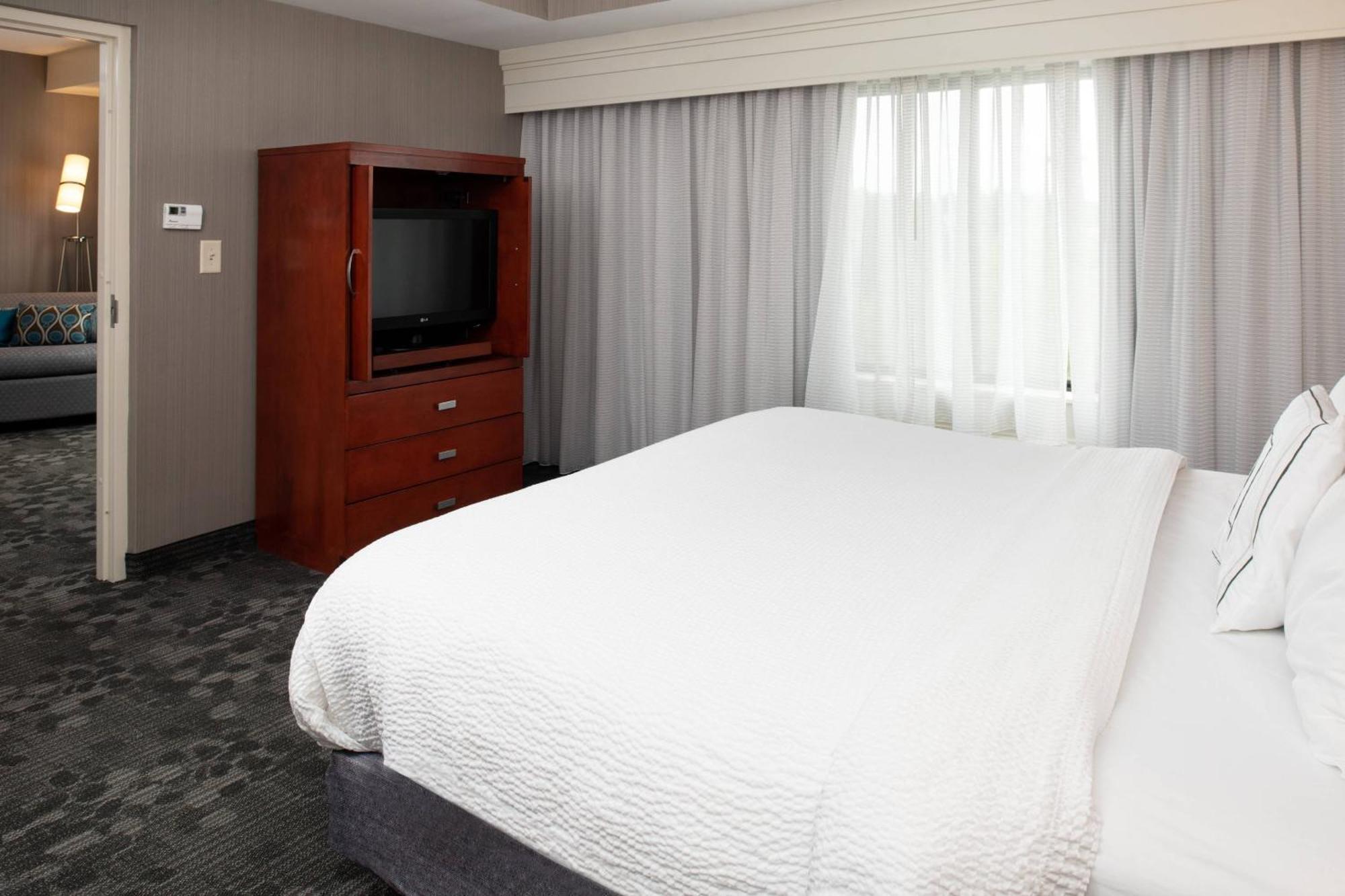 Courtyard High Point Ξενοδοχείο Εξωτερικό φωτογραφία